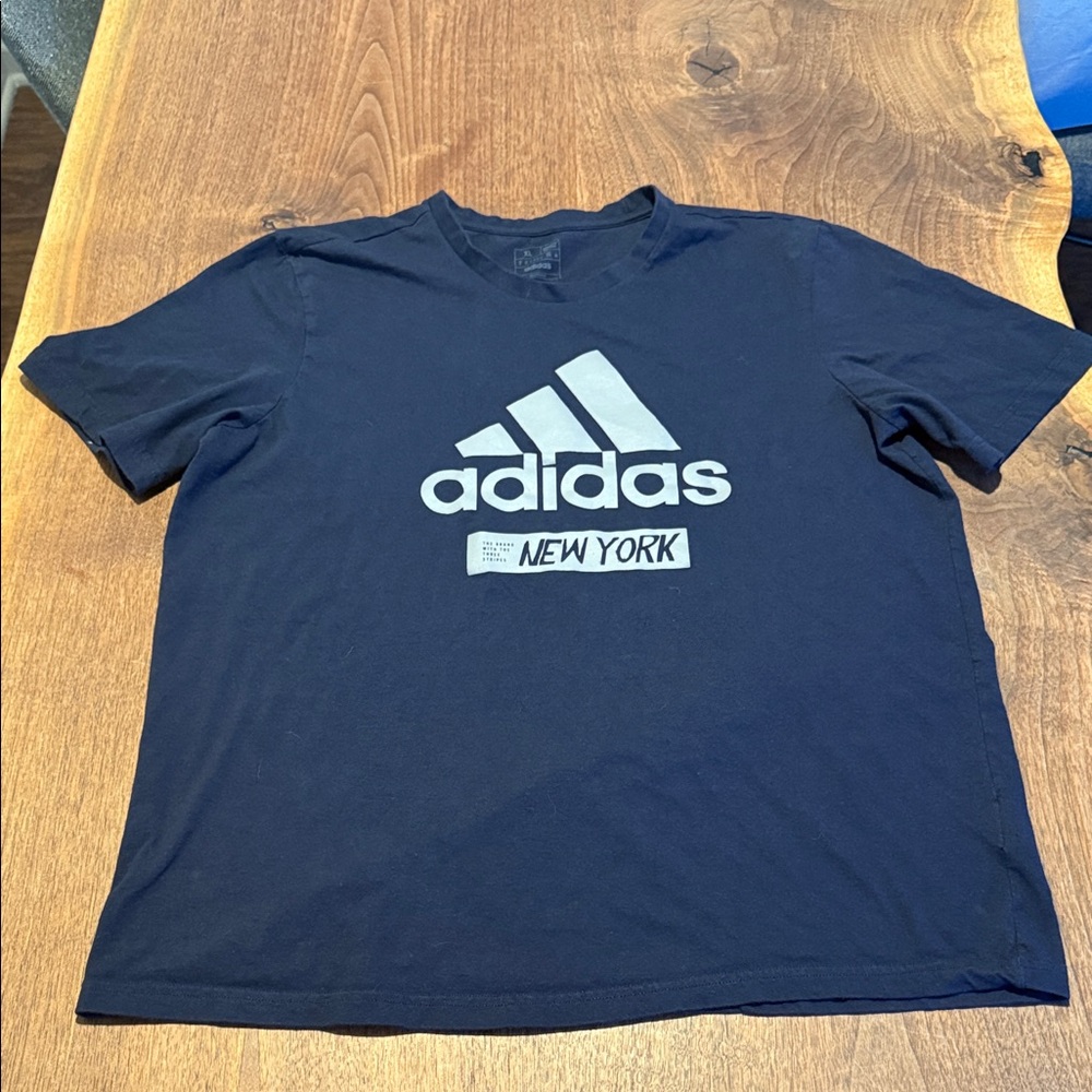 ADIDAS NY Tee - XL